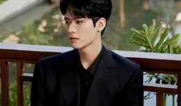 龚俊化妆师爆料了吗视频,揭秘明星化妆幕后故事